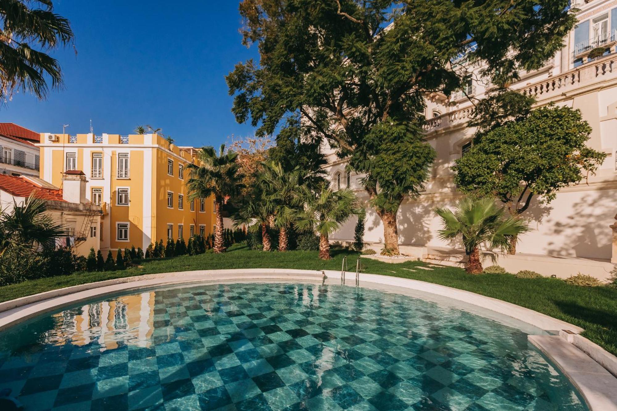 Torel Palace Lisboa Kültér fotó The swimming pool