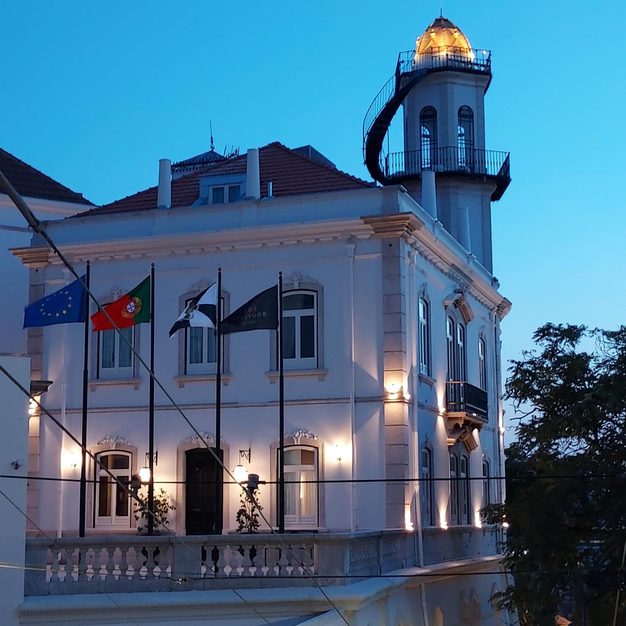 Torel Palace Lisboa Kültér fotó The Palácio de Ansignan, the seat of the municipality of Ansignan